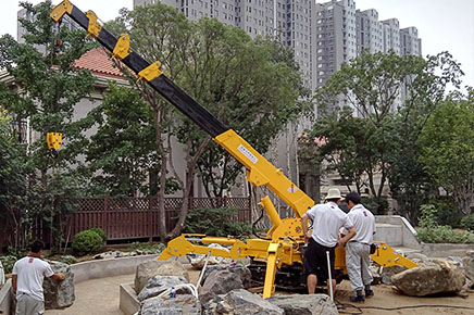 科步微型履帶蜘蛛吊車專為狹窄空間打造的施工利器