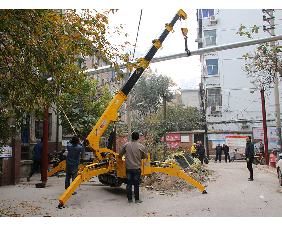 科步“蜘蛛吊車”助力鄭州市老舊小區(qū)熱力管道鋪設