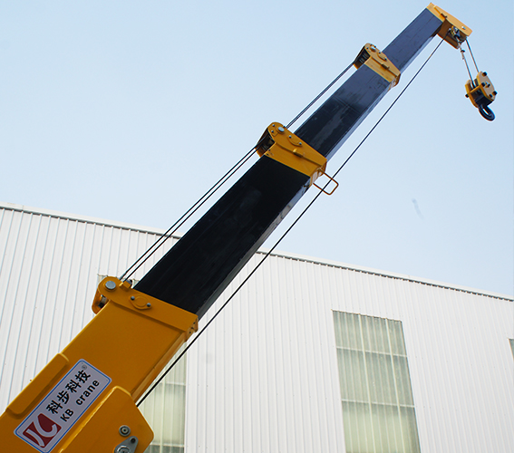 Operate the crane when the need to pay attention to those aspects?